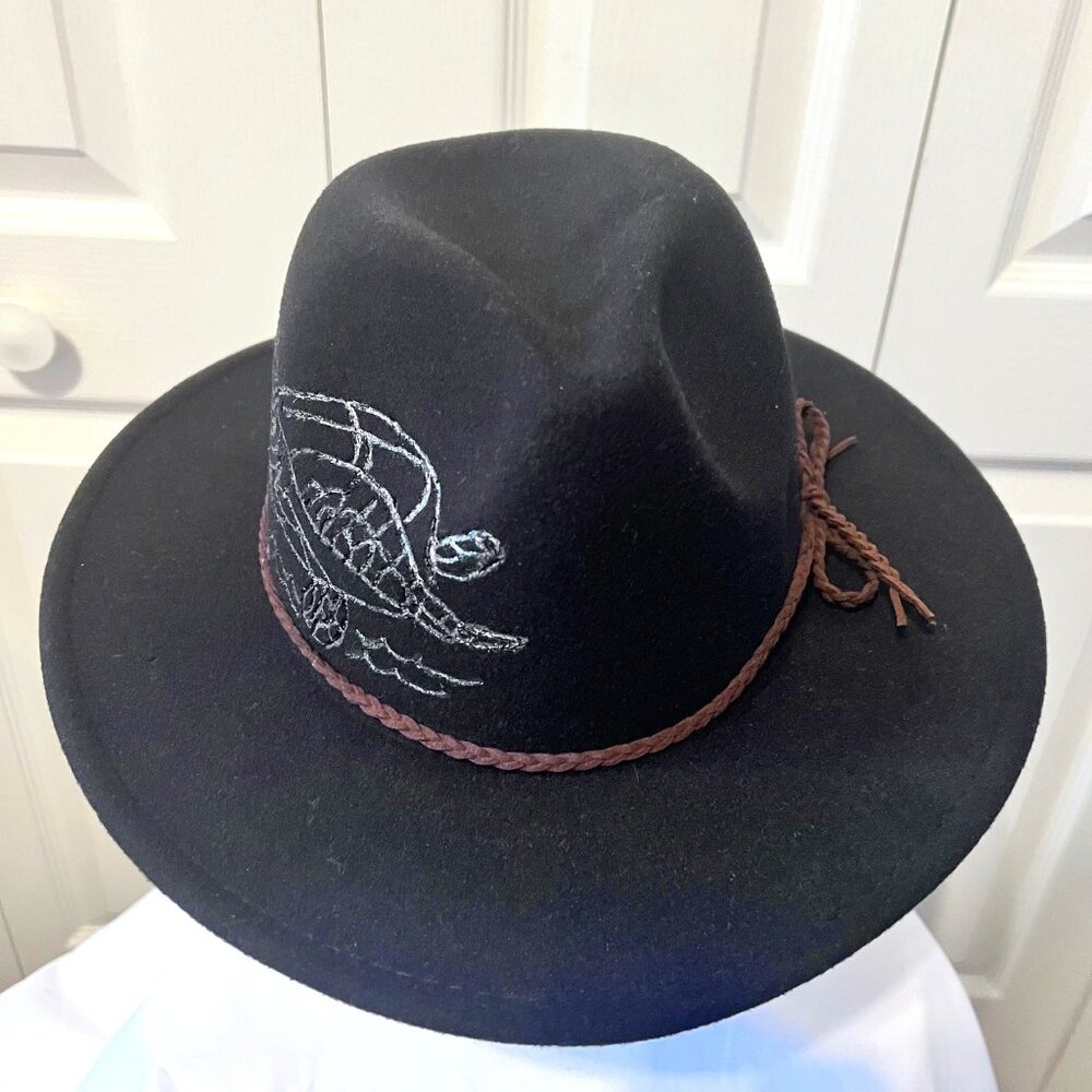 Custom Burnt Black Hat/Sea Turtle/Turquoise Eyes-Women's-(Brim & Embers)-New
